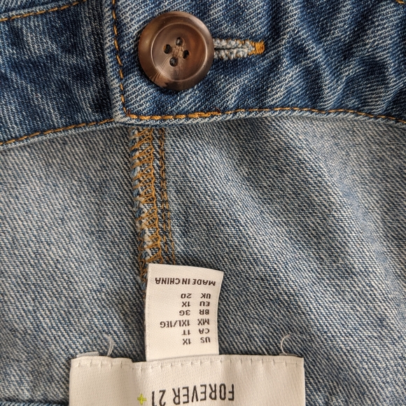 Denim button skirt 1X from Forever 21 - Picture 2 of 3